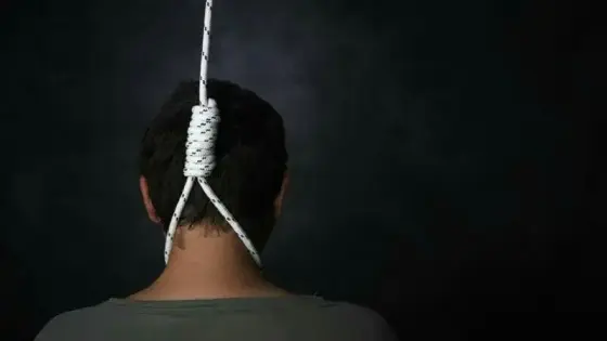 شرطي ” معزول ” يضع حدا لحياته شنقا في ظروف غامضة
