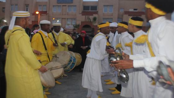 عامل عمالة إنزكان أيت ملول يشارك ساكنة الدشيرة الجهادية أجواء الانتصار الوطني