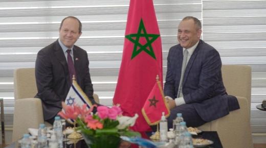 وزير الإقتصاد والصناعة الإسرائيلي يحل بالمغرب على رأس وفد رفيع