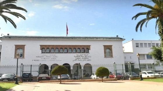 وزارة التربية الوطنية تفعل مراقبة صارمة لحضور الموظفين: إشعار فوري بالتغيب وتطبيق اقتطاعات من الأجور
