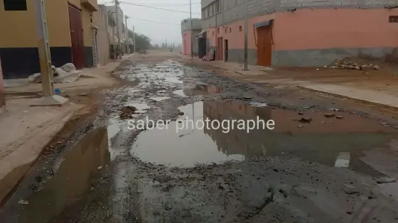 انتشار الروائح الكريهة والبرك المائية الخبيثة في بيوكرى +فيديو