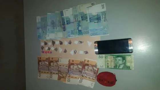 اكادير : ضبط متلبسا يوزع الممنوعات على قاصرين ..توقيف شخص ببنسركاو واحالته على العدالة