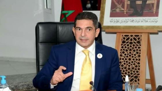 جامعيون يجتمعون بأمزازي في تقنية المناظرة المرئية