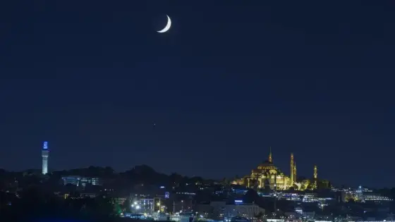 هذه الدول التي أعلنت يوم الثلاثاء عيدا للفطر