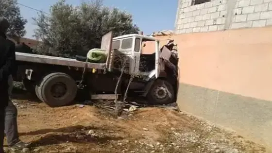 ” رموك ” يدخل منزلا بإمي مقورن