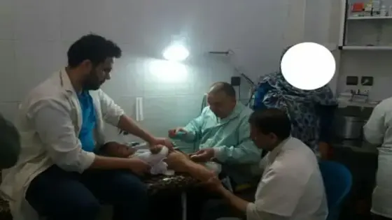 صبية يستفيدون من عملية إعذار جماعي في بيوكرى
