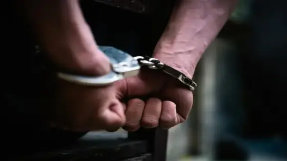 بأمر قضائي أمريكي ونشرة حمراء للأنتربول.. إيقاف أربعيني غاني بمطار محمد الخامس