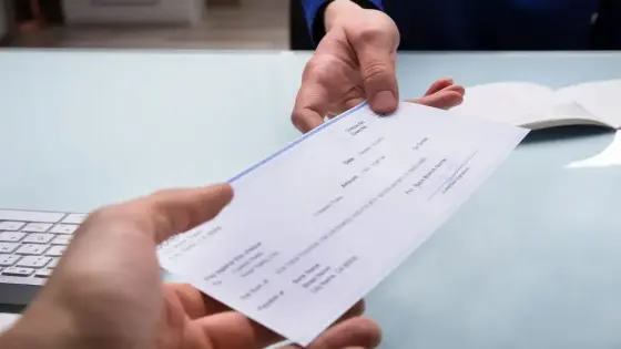 شيك ” ضمانة ” غير قانوني بشركات التأمين في أكادير