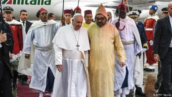 جلالة الملك يقيم مأدبة عشاء رسمية على شرف الوفد المرافق لقداسة البابا فرانسيس