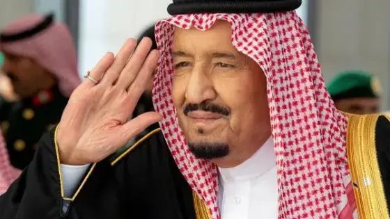 نقل العاهل السعودي إلى المستشفى