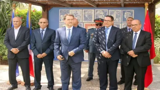 بالصور : دقيقة صمت في القنصلية العامة الفرنسية بأكادير حدادا على وفاة جاك شيراك