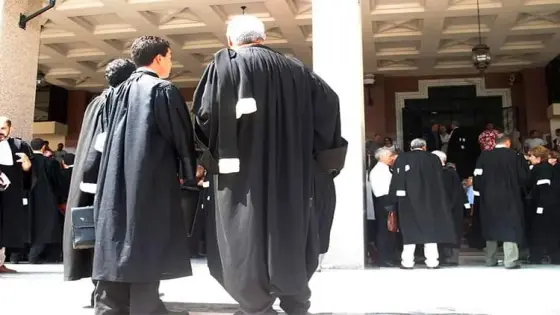 هل تحذو وزارة العدل حذو قطاع التربية الوطنية في تسقيف سن الولوج إلى مهنة المحاماة؟