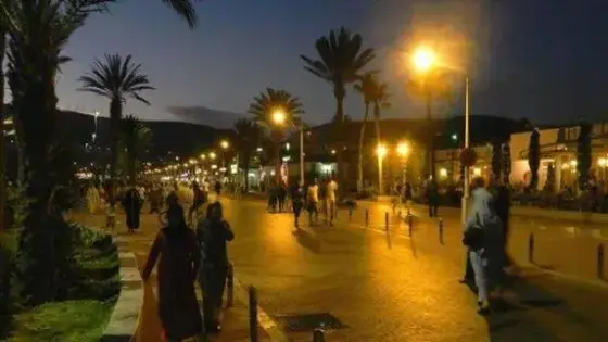 أكادير: بعد اجتياح الكحول “المهربة” للشريط الساحلي.. إدارة الجمارك تلتزم الصمت