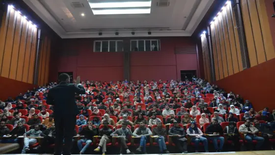 300 طالب يحضرون أشغال الدورة التكوينية لجماعة أيت ملول للمقبلين على مباريات مهن التربية والتعليم