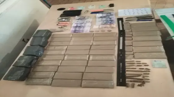 إنزكان : لابيجي شدو بزناز ولي معه بحوزتهم 3 كيلو ونص ديال الحشيش.