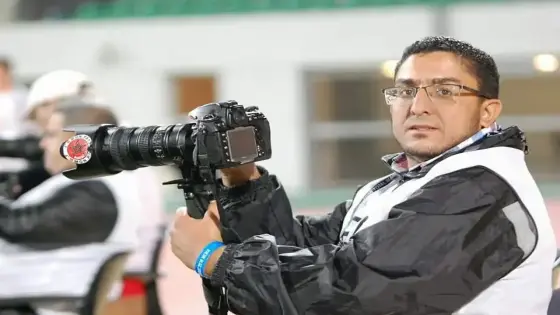 محمد الأشعري يمثل الصحفيين المغاربة في نهائي الاتحاد الأوروبي