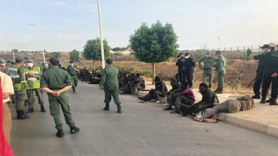 مصرع مهاجر وإصابة 8 خلال عملية اقتحام سياج مليلية.. و30 ينجحون في الوصول