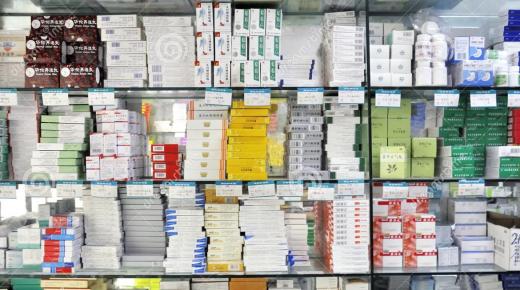 جمعيات حماية المستهلك تحذر من نفاذ أدوية البروتوكول العلاجي لكورونا