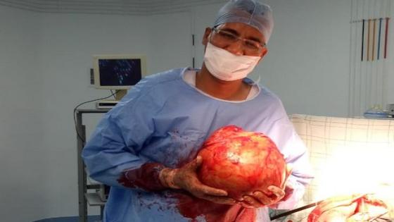 الصويرة :  الدكتور محمد بن جلون ينجح في استئصال ورم ضخم في كلية مسن