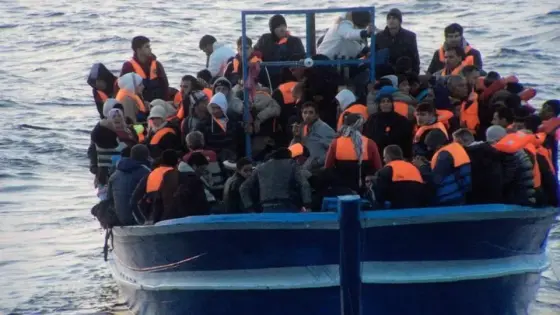 طنجة.. تفكيك شبكة إجرامية في تنظيم عمليات الهجرة غير المشروعة والاتجار بالبشر