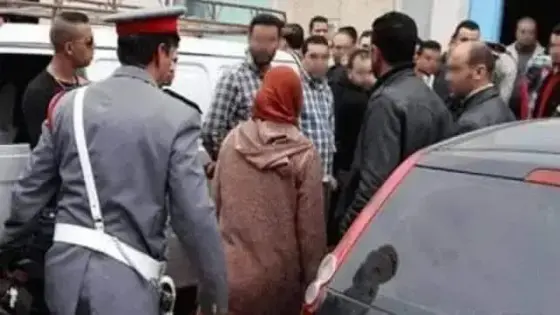 شريط فيديو يفضح علاقة متزوجة بشخص في شيشاوة
