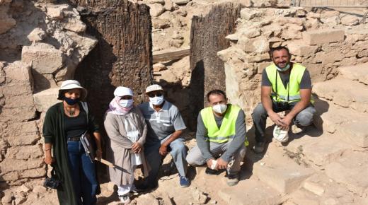 العثور على باب قصبة أكادير أوفلا يرجع تاريخه إلى عهد السعديين (صور)