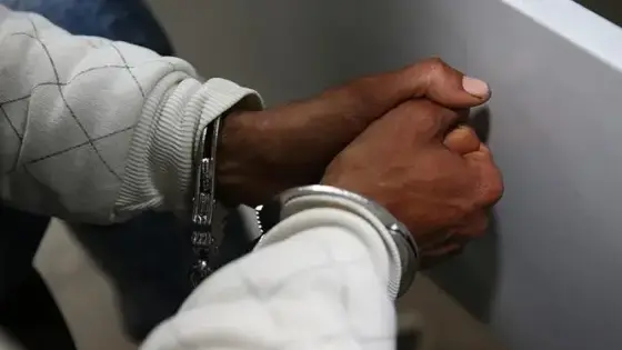 توقيف شخص يشتبه تورطه في هتك عرض قاصر بالعنف