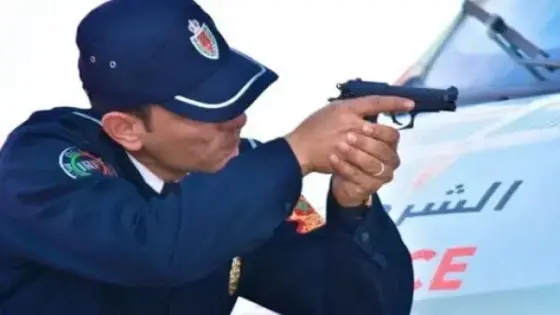 بعد مهاجمته رجال الأمن بسلاح أبيض.. الرصاص ينهي حياة مجرم هائج