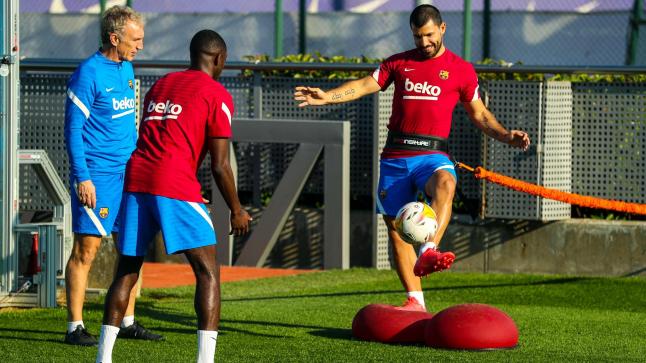 أغويرو يعود لصفوف برشلونة بعد غياب طويل بسبب الإصابة