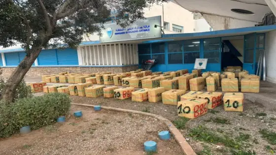 جمارك أكادير تحبط تهريب 3 أطنان من الشيرا بسواحل تيزنيت