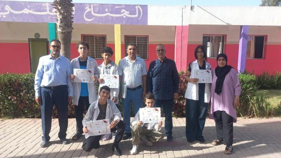 ثانوية البوشواريين الإعدادية بإنزكان أيت ملول تحتفي بفرسان التميز وتكرس ثقافة الاعتراف