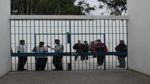 مثير للغاية : ثلاث نسوة يتصارعن على زيارة &حريم السلطان & بالسجن المدني  بأيت ملول
