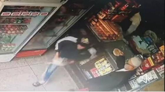تفاصيل عملية القبض على بطل شريط فيديو السرقة بالخطف داخل محل تجارى بأولاد تايمة
