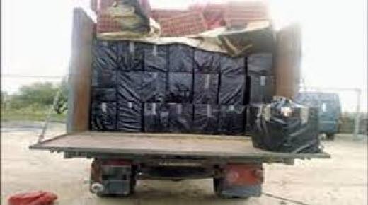 تارودانت : توقيف شاحنة و حجز 3طن من البلاستيك المهرب في طريقها لمراكش