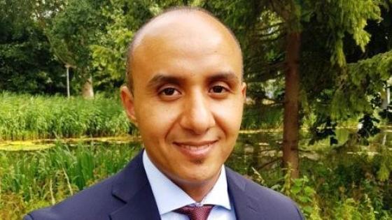 مغربي يُعين مستشارا شخصيا لملك هولاندا