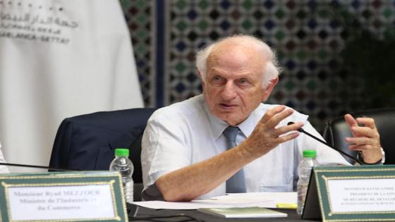 استنكار واسع لتعرض المستشار الملكي أندري أزولاي للرشق اللفظي بالصويرة