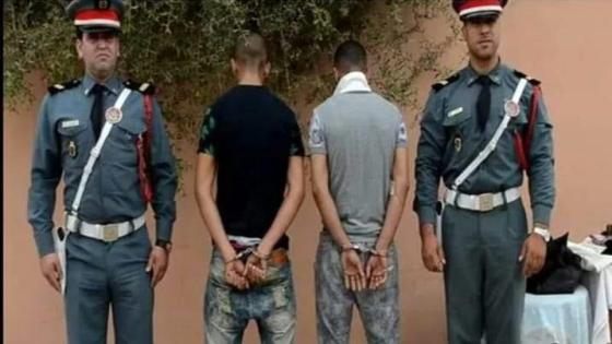 توقيف شخصين وحجز أسلحة بيضاء ومخدرات بالقليعة