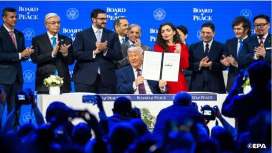 بتعليمات من صاحب الجلالة الملك محمد السادس، رئيس لجنة القدس، السيد ناصر بوريطة يوقع بدافوس على الميثاق المؤسس لمجلس السلام