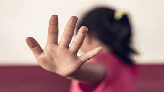 وحش آدمي يهتك عرض طفلة بالعرائش مقابل 200 درهم
