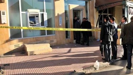 جهاز إنذار يفشل محاولة سرقة وكالة بنكية بآيت عميرة