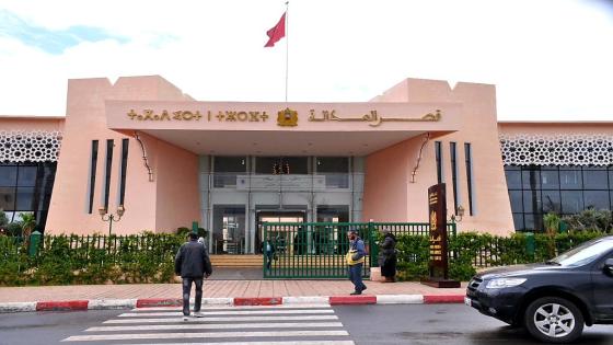 “تأجيل محاكمة رئيس جماعة تمصلوحت وتحديات تأخر إصدار الأحكام النهائية”