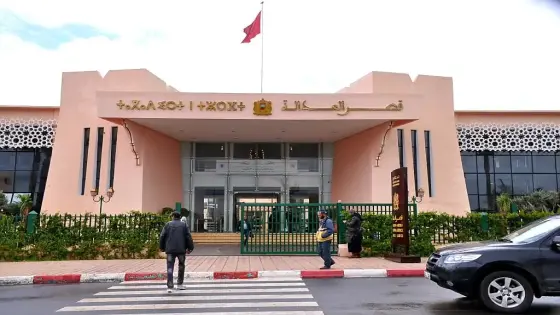 “تأجيل محاكمة رئيس جماعة تمصلوحت وتحديات تأخر إصدار الأحكام النهائية”