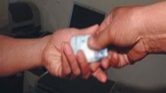 اعتقال دركي بجماعة الدشرة متلبسا بتسلم رشوة قيمتها 1000 درهم