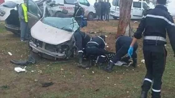 مقتل 4 أشخاص وإصابة آخرين حادثة سير مروعة