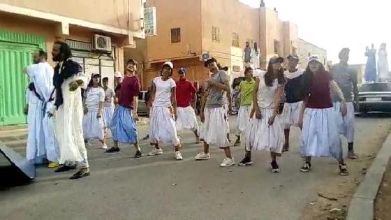 الزي الصحراوي الذي اثار الجدل ( أثناء تصوير فيديو كليب الملحمة )