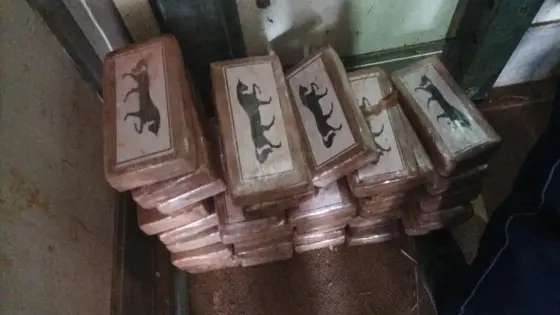 هكذا أوقفت الجمارك المغربية بمعية الأمن الوطني شحنة كبيرة من المخدرات بمعبر الكركرات