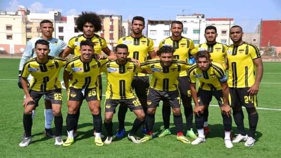لاعب يتمرد على إدارة نادي شباب هوارة لكرة القدم ويمزق العقد الذي يربطه بالفريق