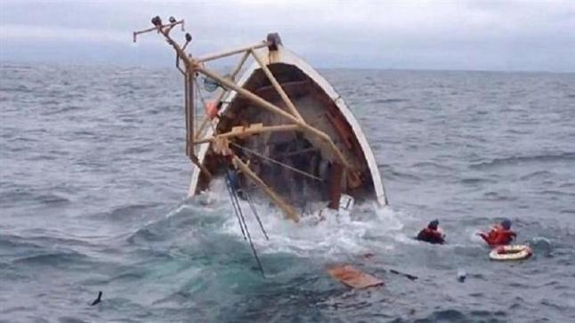 غرق قارب للصيد الساحلي على متنه 11 بحارا بساحل أكادير
