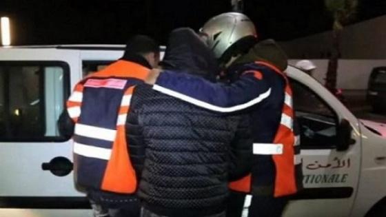 هاجم امرأة والفيديو فضحه.. فرقة مكافحة العصابات تُطيح بـ”صاحب السكين” في الشارع العام