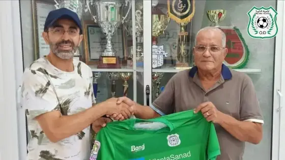 رسميا.. اولمبيك الدشيرة يتعاقد مع المدرب مصطفى أوشريف